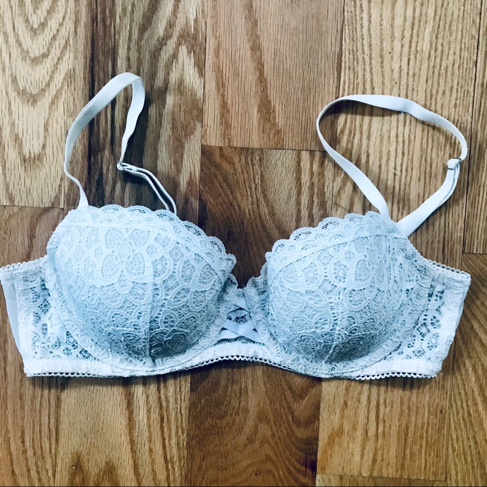 NWOT VS DREAM ANGELS LINED DEMI BRA SIZE 36B
